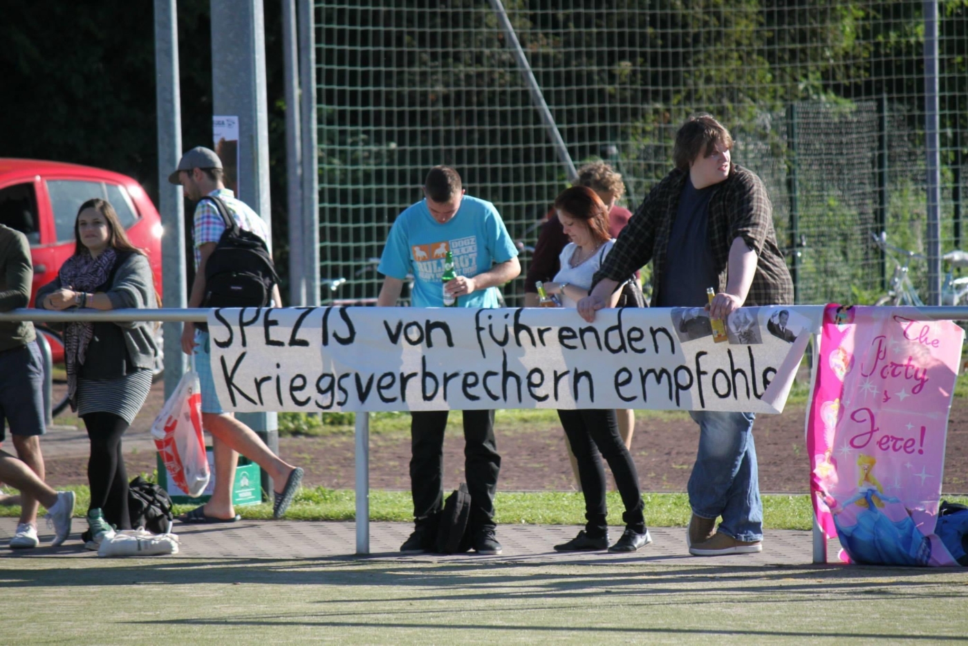 C5E92E7A-1808-4FAC-A535-47E9132578C8