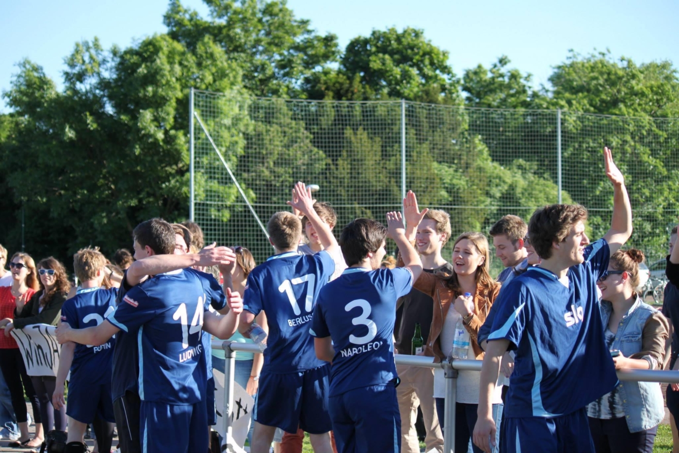 CB80A7FC-31AD-46F1-BD67-C329A4F87B61